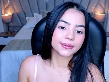 Stripchat Live Sex Cam of Layla_Breezee