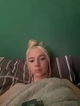 Stripchat Best Webcam of Glowing_Manny_Riah