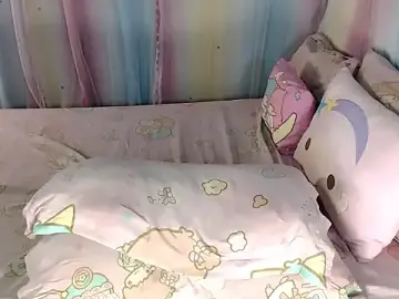 Stripchat Live Sex Cam of hersheykisses07