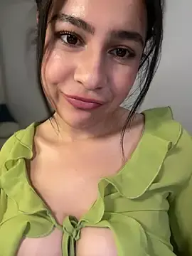 Stripchat Free Porn Cam of CuteKira7
