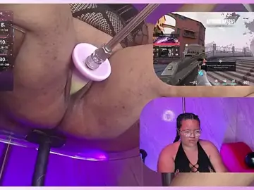 Stripchat Sex Cam of MhiaRey