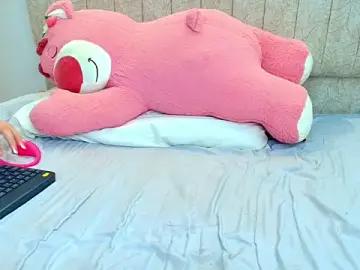 Stripchat Free Live Porn of Isa_bunny1