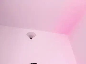 Stripchat Free Porn Cam of MiaFoox__