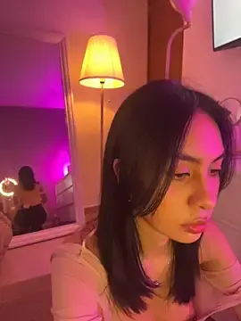 Stripchat Free Live Porn of romma95