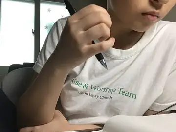 Stripchat Live Sex Cam of hypekittyboy