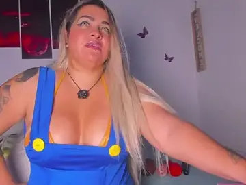 Stripchat Free Porn Cam of natasha_rodriguez1_