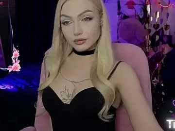 Stripchat Nude Webcam of LinaLirian
