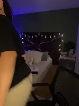 Stripchat Adult Webcam of EmaSaenz