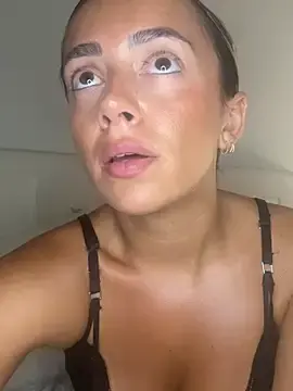 Stripchat Adult Video Chat of Harrietbronzex