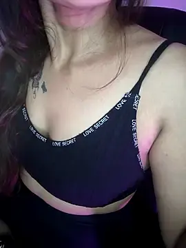 Stripchat Live Porn of sexyy_riyaa