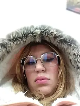 Stripchat Live Sex of Lola_scott