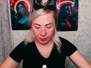 Stripchat Live Sex of EmmaCat_