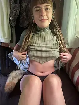 Stripchat Sex Cam of HornyHippy1