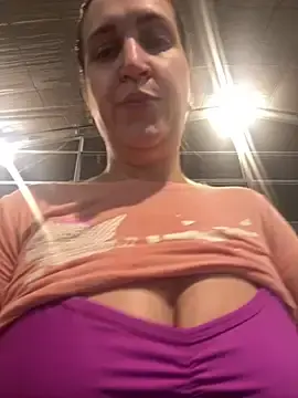 Stripchat Adult Video Chat of Bia_sexynovaes