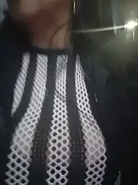 Stripchat Free Porn Cam of misshot_02
