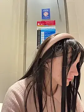 Stripchat Free Porn Cam of MiaTee