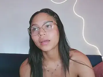 Stripchat Adult Webcam of Evalune_