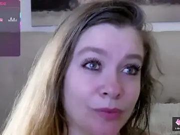 Stripchat Live Sex Cam of PetersEmily