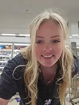 Stripchat Free Porn Cam of Bridgette03