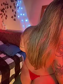 Stripchat Live Sex of Lindalatina2001