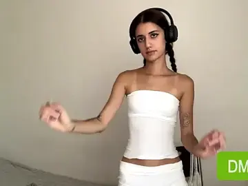 Stripchat Live Porn of JuliaPierce