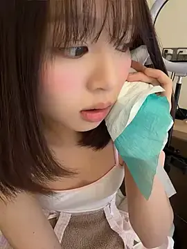 Stripchat Free Porn Cam of HappySadGirl