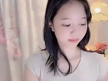 Stripchat Sex Cam of Yanys521