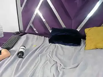 Stripchat Nude Webcam of kiaraht