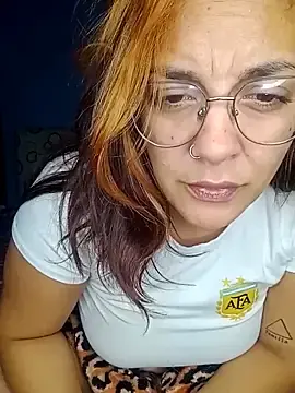 Stripchat Adult Webcam of kuramaqueen