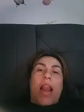 Stripchat Free Porn Cam of vanessa-titisM