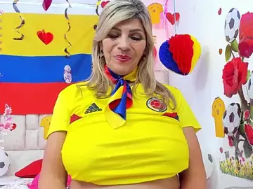 Stripchat Free Porn Cam of Celeste_Lincon