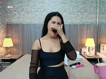 Stripchat Live Sex Cam of maite_jhon