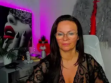 Stripchat Live Porn of HelenLuxx