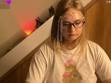 Stripchat Live Sex Cam of JacyWinslat