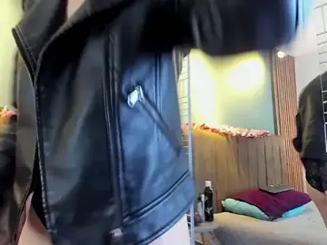 Stripchat Free Porn Cam of IsisNoir