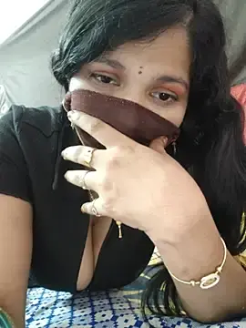 Stripchat Adult Webcam of Shaniyaloveyou32