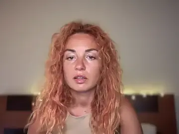 Stripchat Free Porn Cam of Reddgiirl
