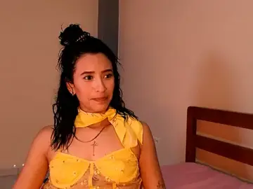Stripchat Live Sex Cam of cruellasaludable