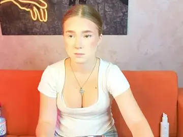 Stripchat Sex Cam of Cherryyy_Bliss