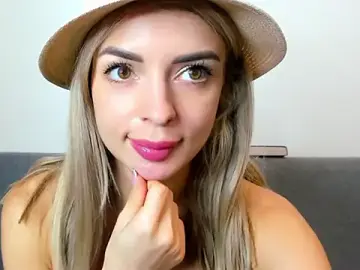 Stripchat Live Sex Cam of _ellen_meow_
