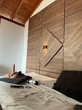 Stripchat Free Live Porn of SaraaBellini