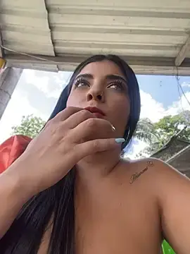 Stripchat Free Porn Cam of Isaa-Sweet