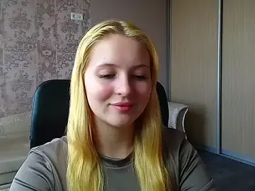 Stripchat Free Live Porn of Milka_kiss_