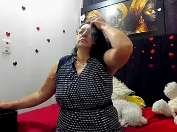 Stripchat Live Sex of Evaaross_2345