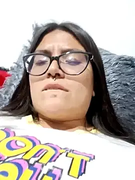 Stripchat Sex Cam of CarolineHot_04