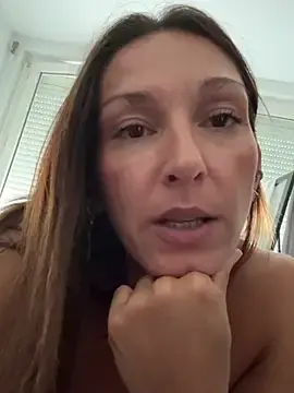 Stripchat Free Live Porn of chiara-loveandlife