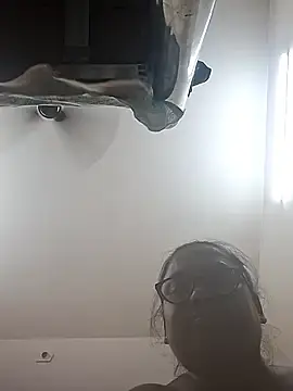 Stripchat Free Live Porn of roshnidas1