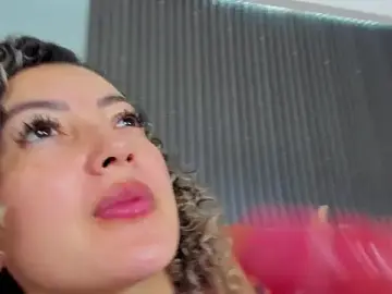 Stripchat Watch Live Sex Cams of mia_dollce