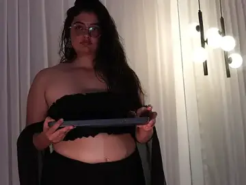 Stripchat Live Sex Cam of Madison_Flame