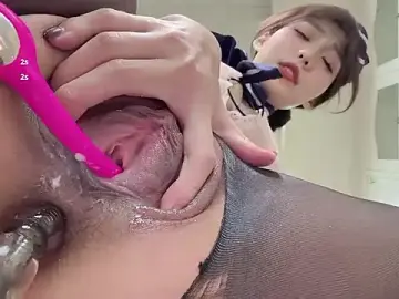Stripchat Watch Live Sex Cams of Yaya--728